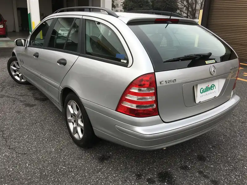 カタログ画像：Ｃクラスステーションワゴン（C-CLASS STATIONWAGON） Ｃ１８０コンプレッサー ステーションワゴン 2004年6月 GH-203246 1800cc キューバナイトシルバーorブリリアントシルバー 燃費10.4km / l  バック