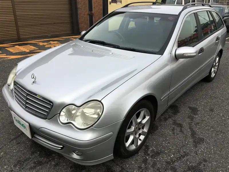 カタログ画像：Ｃクラスステーションワゴン（C-CLASS STATIONWAGON） Ｃ１８０コンプレッサー ステーションワゴン 2005年8月 DBA-203246 1800cc キューバナイトシルバー（Ｍ）orイリジウムシルバー（Ｍ） 燃費11.4km / l  外装