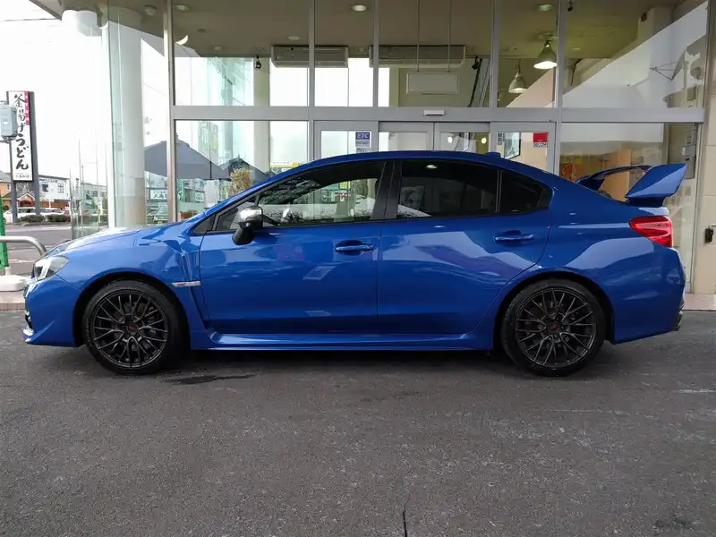 カタログ画像：ＷＲＸ ＳＴＩ（WRX STI） ＳＴＩ 2015年6月 CBA-VAB 2000cc ＷＲブルー・パール 燃費9.4km / l 外装