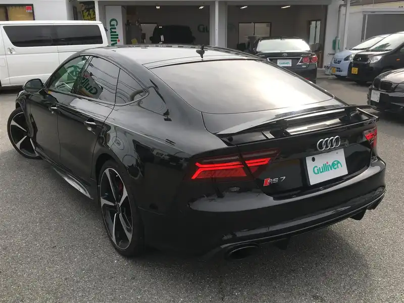 10115186 | カタログ画像：ＲＳ７スポーツバック パフォーマンス（RS7 SPORTBACK PERFORMANCE） ベースグレード 2018年1月 ABA-4GCWUC 4000cc ミトスブラックメタリック バック