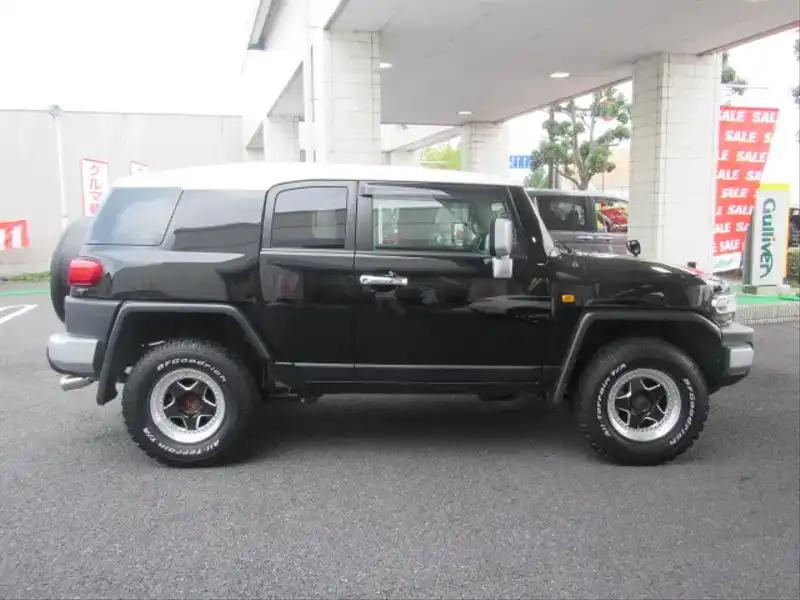 カタログ画像：ＦＪクルーザー（FJ CRUISER） カラーパッケージ 2012年7月 CBA-GSJ15W 4000cc ツートーン ブラック 燃費8.0km / l 外装