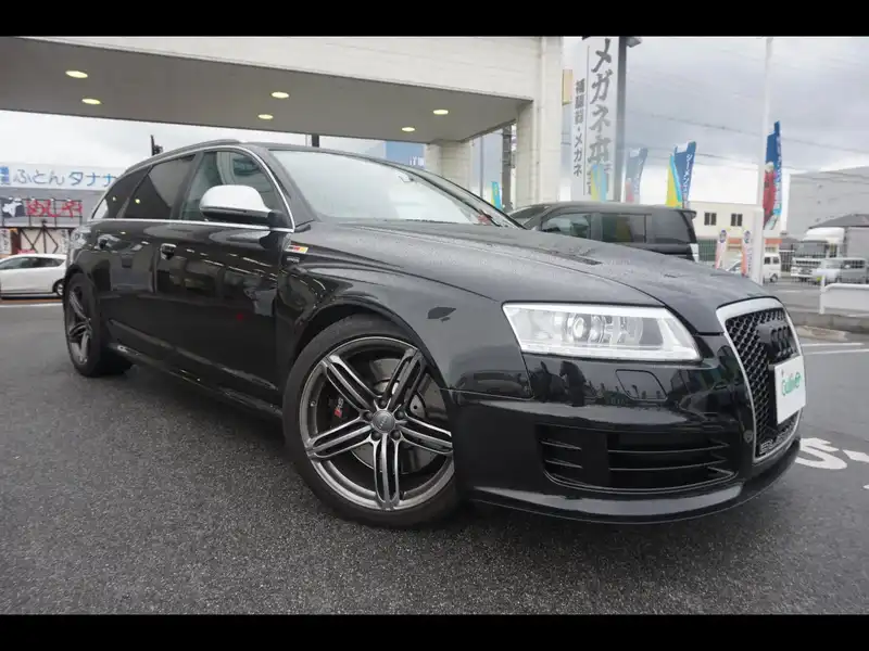 10048700 | カタログ画像：ＲＳ６アバント（RS6 AVANT） ベースグレード 2008年6月 ABA-4FBUHS 5000cc ファントムブラックパールエフェクト メイン