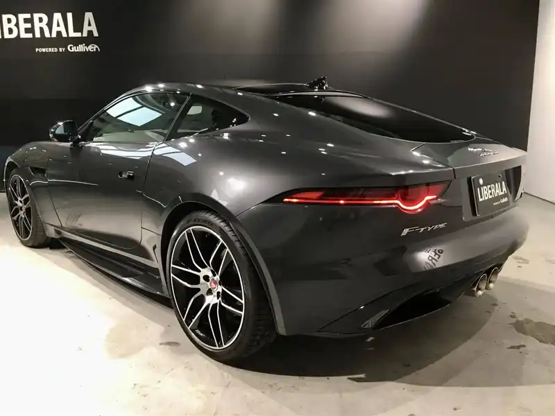 10122987 | カタログ画像：Ｆタイプ（F-TYPE） チェッカーフラッグ・エディション ＡＷＤクーペ 2019年7月 CBA-J608A 3000cc カルパチアングレイ（プレミアムメタリック） バック