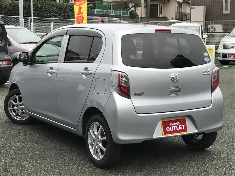 カタログ画像：ミライース（MIRA E:S） Ｇ 2011年9月 DBA-LA300S 660cc ブライトシルバーメタリック 燃費30.0km / l バック