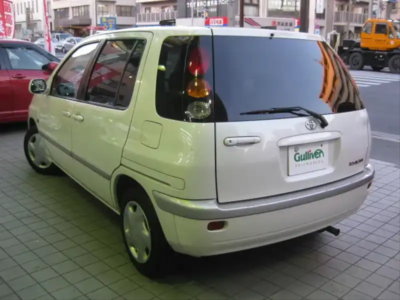 カタログ画像：ラウム（RAUM） ホワイトエディション Ｃパッケージ 1997年8月 E-EXZ10 1500cc スーパーホワイトII 燃費13.8km / l  バック