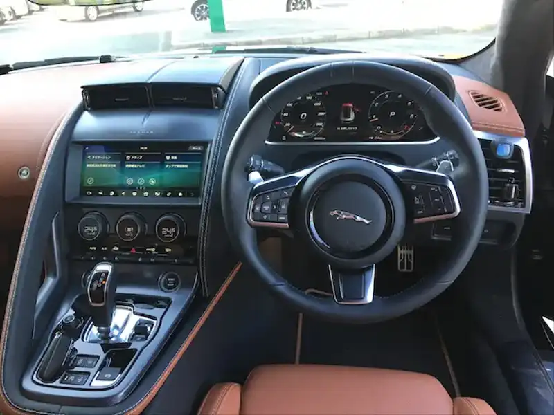 カタログ画像：Ｆタイプ（F-TYPE） Ｒ－ダイナミック クーペ 2020年1月 3BA-J608C 3000cc サントリーニブラック（メタリック） 燃費9.8km / l 内装