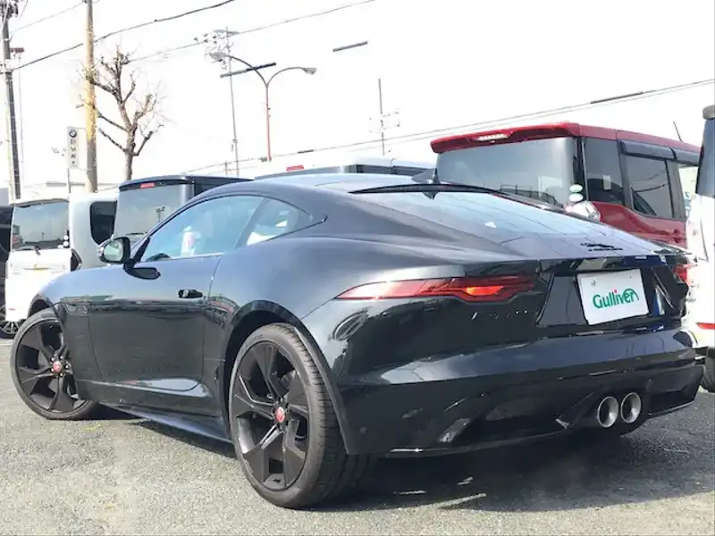 10129627 | カタログ画像：Ｆタイプ（F-TYPE） Ｒ－ダイナミック クーペ 2020年1月 3BA-J608C 3000cc サントリーニブラック（メタリック） バック