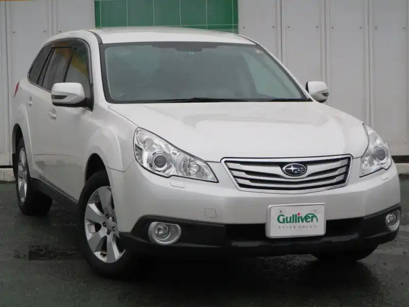 カタログ画像：レガシィアウトバック（LEGACY OUTBACK） ２．５ｉアイサイト 2011年6月 DBA-BR9 2500cc サテンホワイト・パール 燃費13.2km / l  メイン