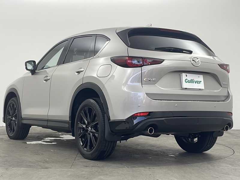 カタログ画像：ＣＸ－５（CX-5） ２０Ｓ レトロスポーツエディション 2023年10月 6BA-KFEP 2000cc プラチナクォーツメタリック 燃費14.6km / l バック