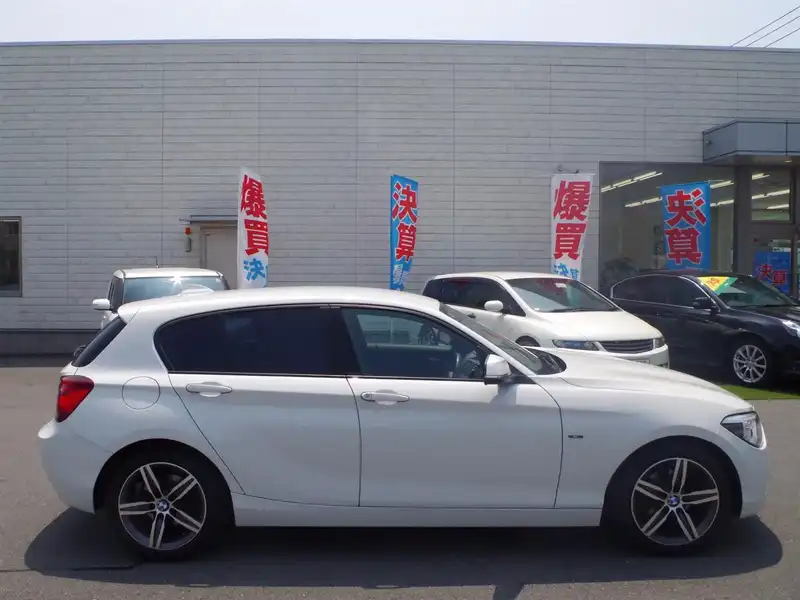 カタログ画像：１シリーズ（1 SERIES） １１６ｉ スポーツ 2011年9月 DBA-1A16 1600cc 燃費16.6km / l 外装