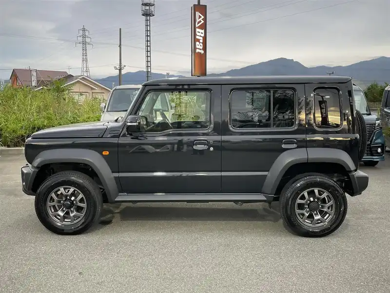 カタログ画像：ジムニー（JIMNY） ＸＧ 2025年11月 3BA-JB64W 660cc 燃費14.3km / l 外装