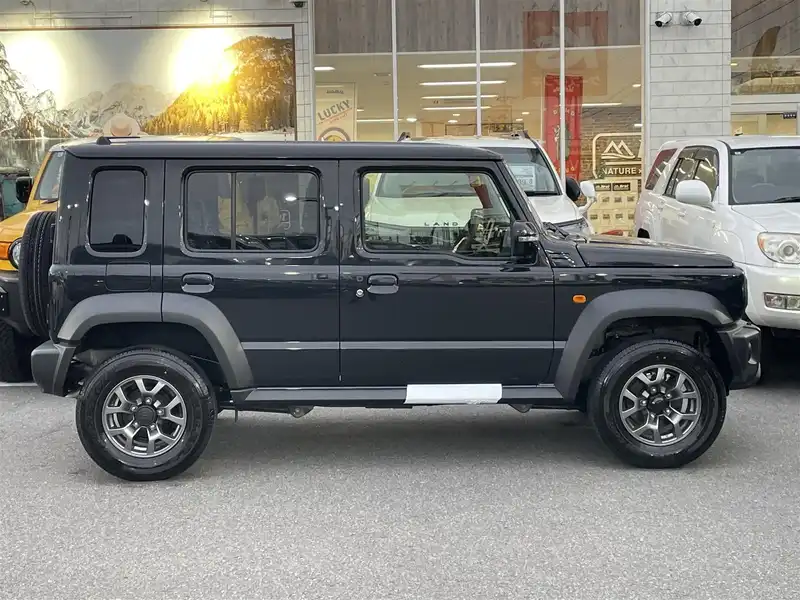 カタログ画像：ジムニー（JIMNY） ＸＧ 2025年11月 3BA-JB64W 660cc 燃費14.3km / l 外装