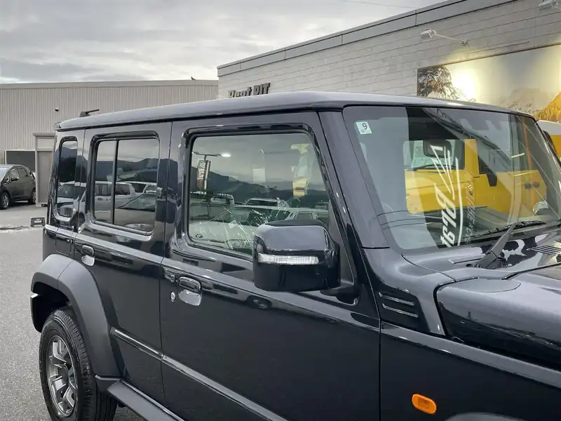 カタログ画像：ジムニー（JIMNY） ＸＧ 2025年11月 3BA-JB64W 660cc 燃費14.3km / l 外装