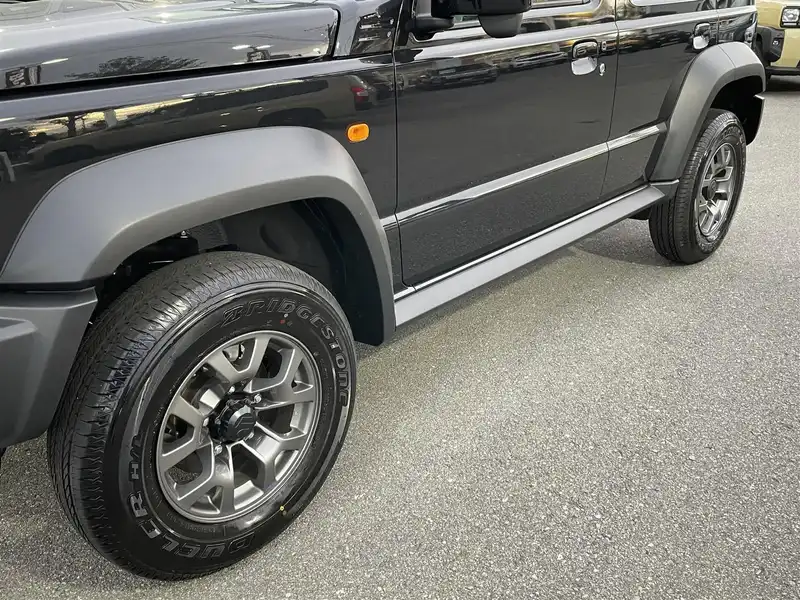 カタログ画像：ジムニー（JIMNY） ＸＧ 2025年11月 3BA-JB64W 660cc 燃費14.3km / l タイヤ