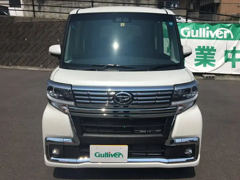 カタログ画像：タント（TANTO） カスタムＲＳ トップエディションリミテッドＳＡⅢ 2018年8月 DBA-LA600S 660cc パールホワイトⅢ 燃費26.0km / l フロント