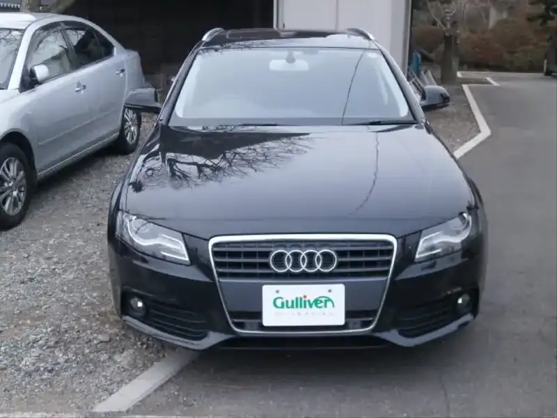 カタログ画像：Ａ４アバント（A4 AVANT） １．８ＴＦＳＩ 2010年7月 ABA-8KCDH 1800cc 燃費13.4km / l  フロント