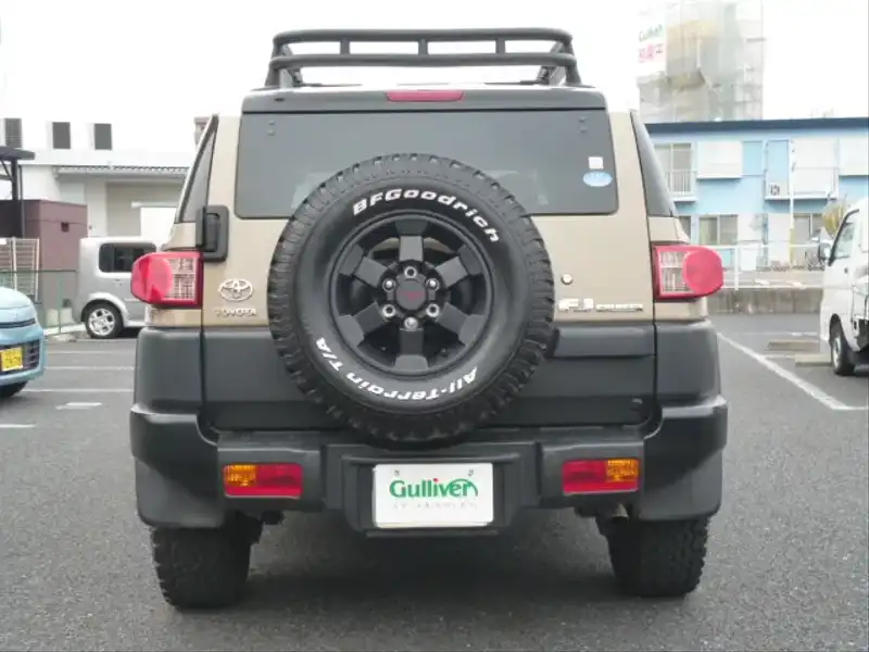 10066581 | カタログ画像：ＦＪクルーザー（FJ CRUISER） カラーパッケージ 2010年12月 CBA-GSJ15W 4000cc ツートーン ベージュ バック