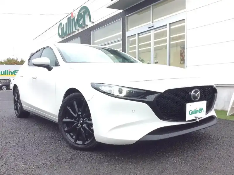 カタログ画像：ＭＡＺＤＡ３ファストバック（MAZDA3 FASTBACK） Ｘ Ｌパッケージ 2019年12月 3AA-BPEP 2000cc スノーフレイクホワイトパールマイカ 燃費17.4km / l メイン（その他）