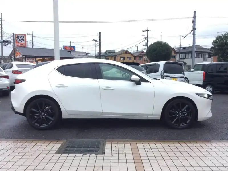 10127349 | カタログ画像：ＭＡＺＤＡ３ファストバック（MAZDA3 FASTBACK） Ｘ Ｌパッケージ 2019年12月 3AA-BPEP 2000cc スノーフレイクホワイトパールマイカ 外装