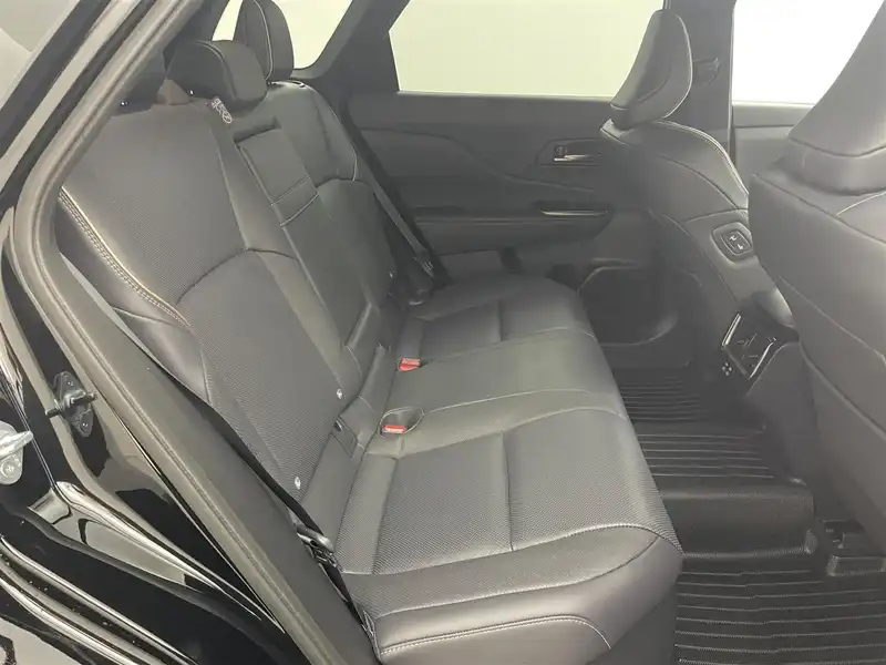 カタログ画像：クラウンエステート（CROWN ESTATE） ＲＳ 2025年3月 6LA-AZSH39W 2500cc ブラック 燃費20.0km / l 内装
