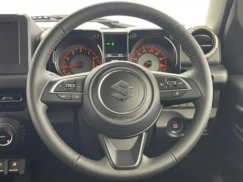 カタログ画像：ジムニーノマド（JIMNY NOMADE） ＦＣ 2025年4月 3BA-JC74W 1500cc シフォンアイボリーメタリック2ブラック2トーンルーフ 燃費13.6km / l 内装