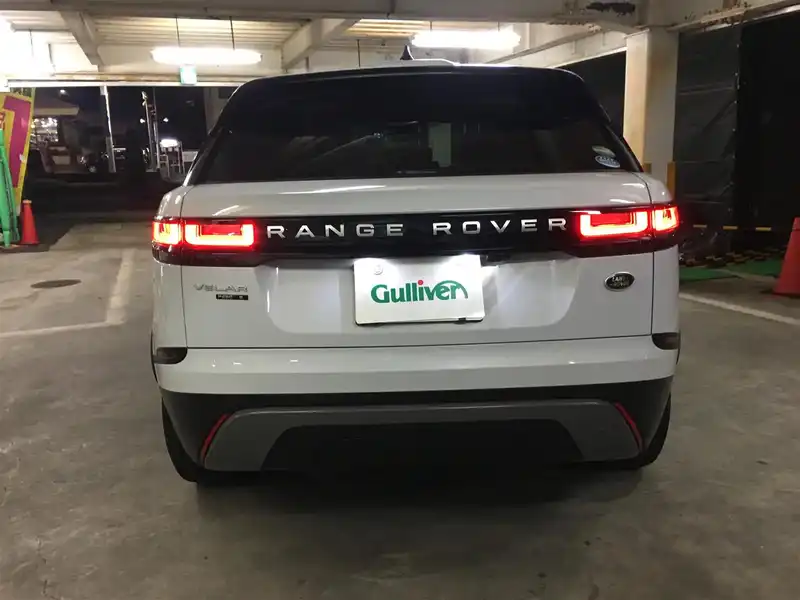 カタログ画像：レンジローバーヴェラール（RANGE ROVER VELAR） ベースグレード ２５０ＰＳ 2017年7月 DBA-LY2XCB 2000cc フジホワイト（ソリッド） 燃費11.6km / l バック