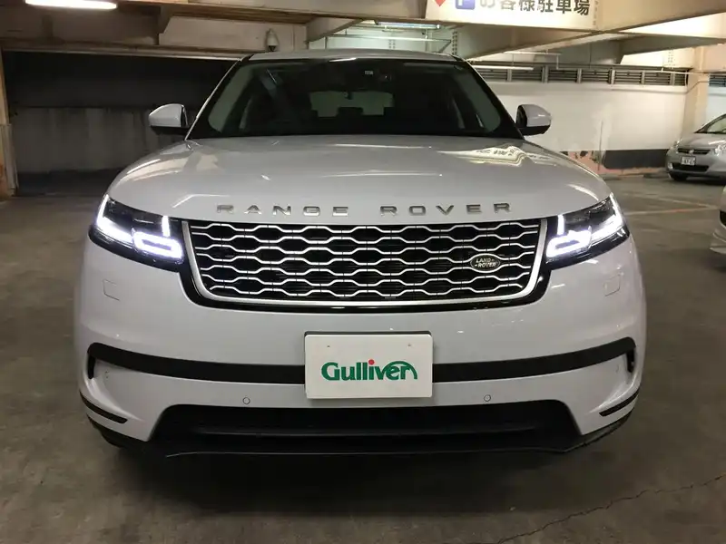 カタログ画像：レンジローバーヴェラール（RANGE ROVER VELAR） ベースグレード ２５０ＰＳ 2017年7月 DBA-LY2XCB 2000cc フジホワイト（ソリッド） 燃費11.6km / l フロント