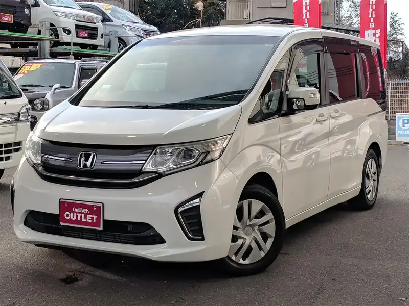 カタログ画像：ステップワゴン（STEPWAGON） Ｇ 2015年4月 DBA-RP2 1500cc ホワイトオーキッド・パール 燃費15.4km / l フロント