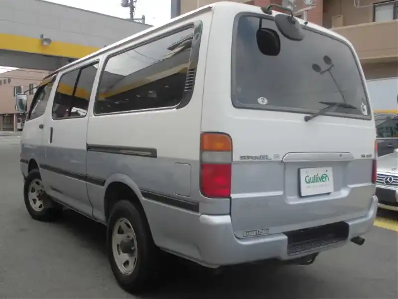 カタログ画像：ハイエースバン（HIACE VAN） スーパーＧＬ－Ｅ 2004年4月 TC-TRH112V 2000cc アクアシルバートーニング 燃費9.5km / l  バック