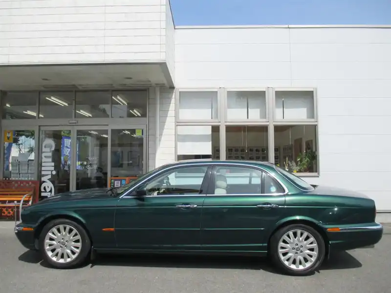 カタログ画像：ＸＪ（XJ） ＸＪ８ ３．５ 2006年1月 CBA-J72RB 3500cc ブリティッシュレーシンググリーン 燃費7.3km / l  外装