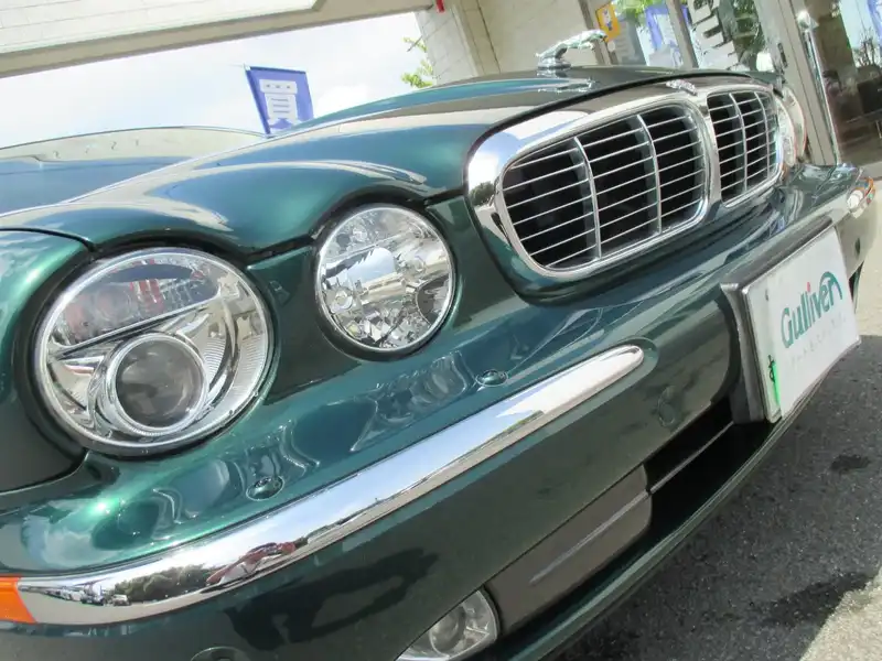 カタログ画像：ＸＪ（XJ） ＸＪ８ ３．５ 2006年1月 CBA-J72RB 3500cc ブリティッシュレーシンググリーン 燃費7.3km / l  外装