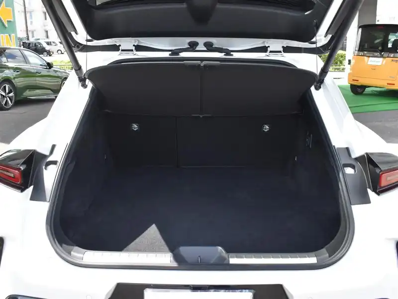カタログ画像：クラウンスポーツ（CROWN SPORT） Ｚ 2025年7月 6AA-AZSH36W 2500cc プレシャスホワイトパールorブラック×プレシャスホワイトパール 燃費21.3km / l 内装