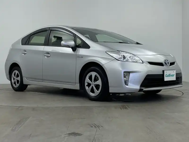 トヨタ　プリウス　2013 2013(平成25)年式 トヨタ プリウス (PRIUS) - Cars Japan