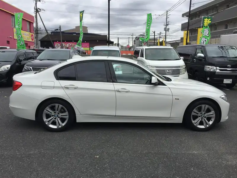 カタログ画像：３シリーズ（3 SERIES） ３２０ｉ スポーツ 2013年8月 DBA-3B20 2000cc アルピン・ホワイトⅢ 燃費16.0km / l 外装