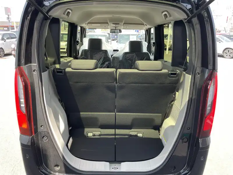 カタログ画像：Ｎ－ＢＯＸ（N-BOX） ベースグレード 2024年9月 6BA-JF6 660cc クリスタルブラック・パール 燃費19.4km / l 内装