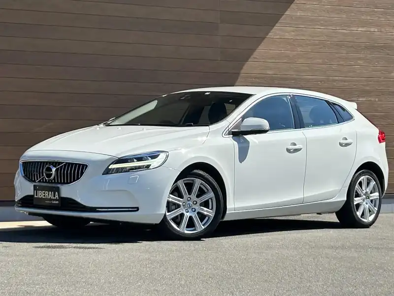 Ｖ４０（ボルボ）の中古車を検索｜【中古車のガリバー】