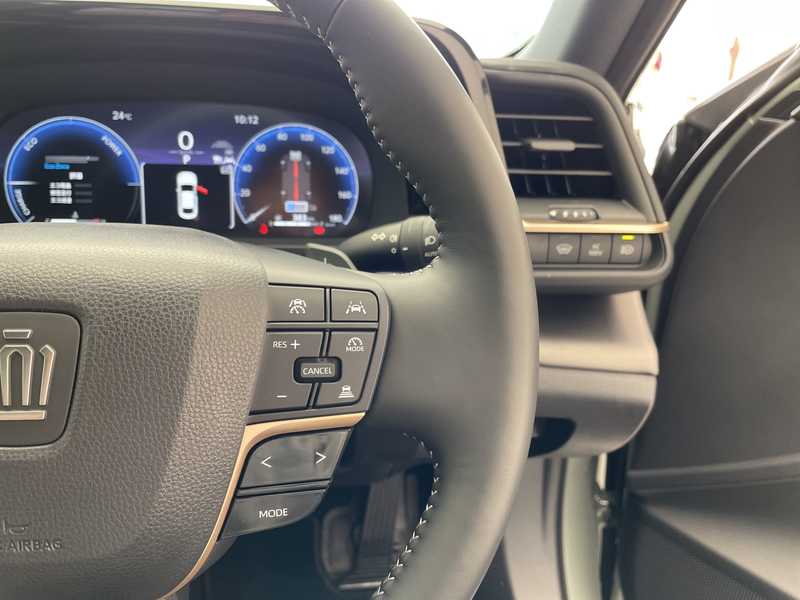 カタログ画像：クラウンクロスオーバー（CROWN CROSSOVER） Ｚ 2024年4月 6AA-AZSH35 2500cc プレシャスホワイトパールorブラック×プレシャスホワイトパール 燃費22.2km / l 内装