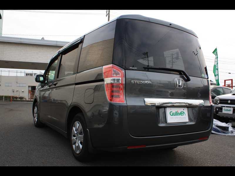 カタログ画像：ステップワゴン（STEPWAGON） Ｇ Ｅセレクション 助手席リフトアップシート車 2013年12月 DBA-RK1 2000cc モダンスティール・メタリック バック