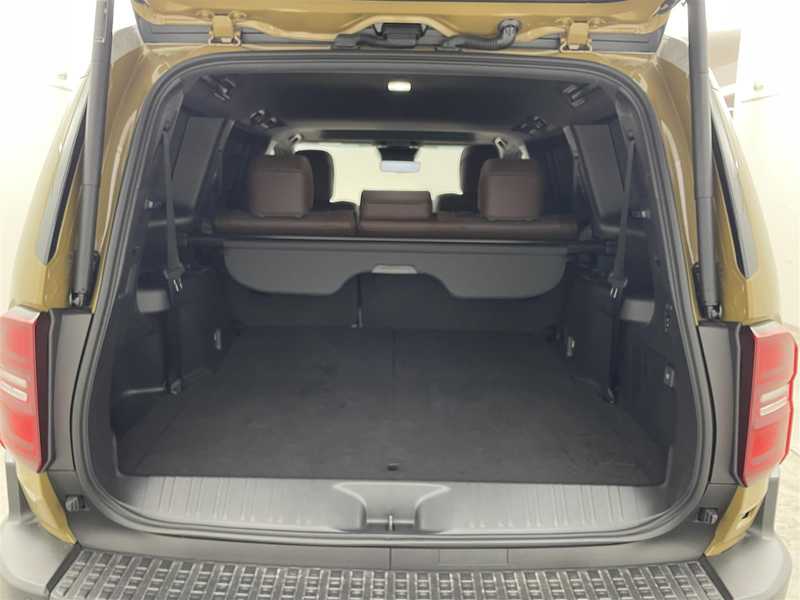 カタログ画像：ランドクルーザー２５０（LAND CRUISER 250） ＺＸ 2024年4月 3DA-GDJ250W 2800cc アバンギャルドブロンズメタリック 燃費11.0km / l 内装