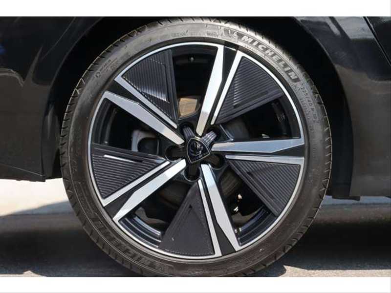 カタログ画像：３０８（308） ＳＷ ＧＴ ブルーＨＤｉ 2020年8月 3DA-T9WAH01 2000cc ペルラ・ネラ・ブラック 燃費17.0km / l タイヤ