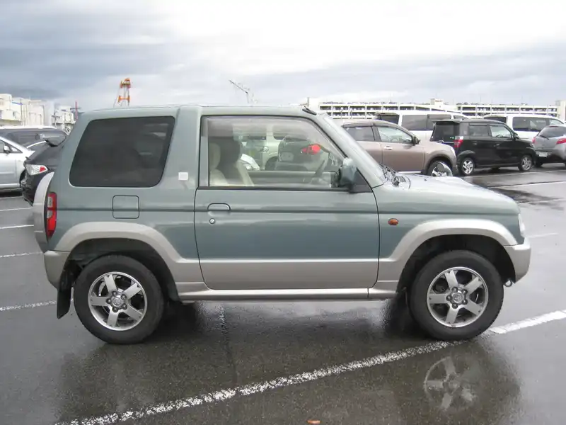 カタログ画像：パジェロミニ（PAJERO MINI） ブルームエディションＶＲ 2005年5月 TA-H58A 660cc ライトグリーンマイカ／ミディアムシルバーメタリック 外装