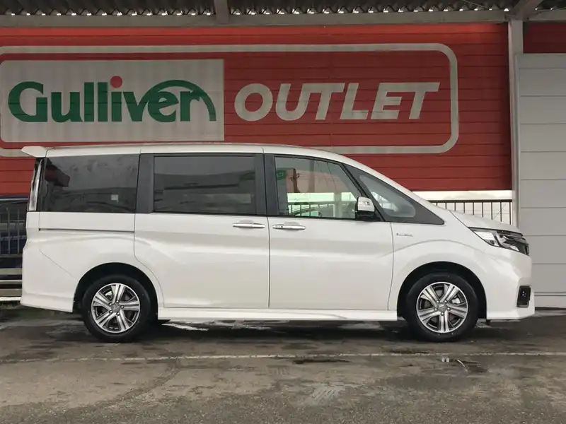 カタログ画像：ステップワゴンスパーダ（STEPWAGON SPADA） スパーダハイブリッド Ｇ ホンダセンシング 2017年9月 6AA-RP5 2000cc プラチナホワイト・パール 燃費25.0km / l 外装