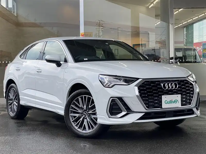 10140859 | カタログ画像：Ｑ３スポーツバック（Q3 SPORTBACK） ３５ＴＦＳＩ Ｓライン 2021年10月 3BA-F3DPC 1500cc グレイシアホワイトメタリック メイン