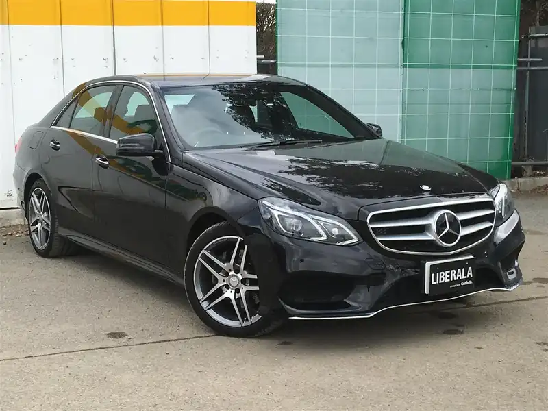 カタログ画像：Ｅクラス（E-CLASS） Ｅ２２０ブルーテック アバンギャルド 2015年3月 LDA-212001C 2200cc オブシディアンブラック（Ｍ） 燃費18.6km / l メイン