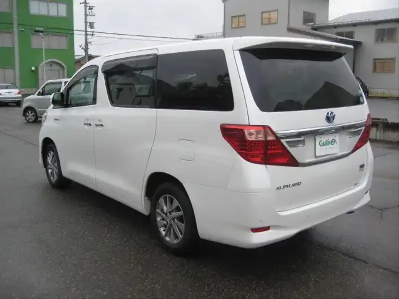 カタログ画像：アルファードハイブリッド（ALPHARD HYBRID） ハイブリッドＧ プレミアムシートパッケージ 2012年9月 DAA-ATH20W 2400cc ゴールドパールクリスタルシャイン 燃費16.2km / l バック