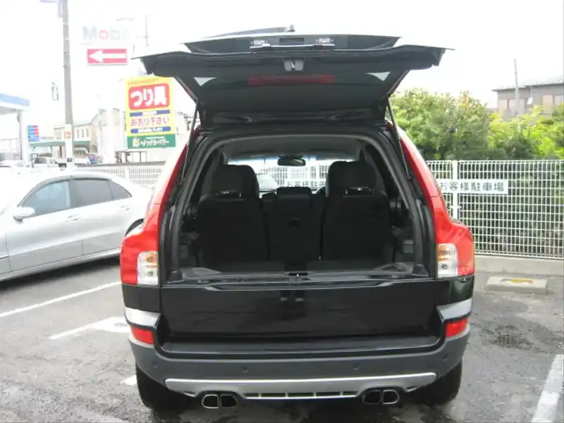 カタログ画像：ＸＣ９０（XC90） ３．２ Ｒデザイン 2008年8月 CBA-CB6324AW 3200cc ブラックサファイヤメタリック 燃費7.8km / l  外装