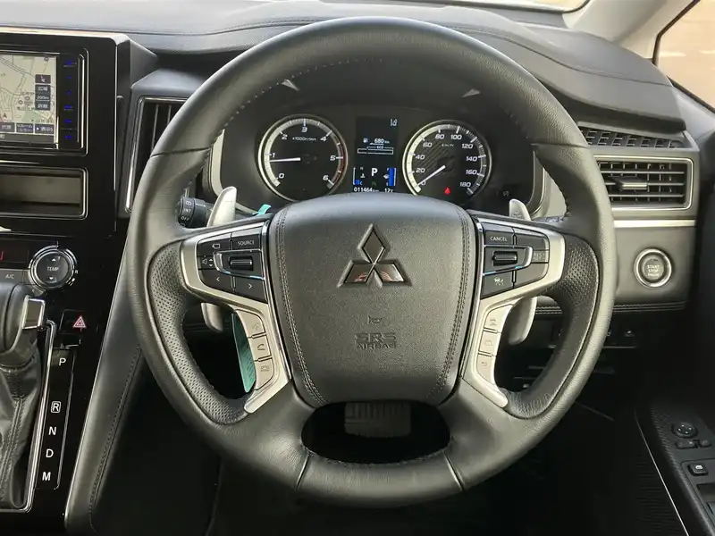 カタログ画像：デリカＤ：５（DELICA D:5） Ｇ 2025年5月 3DA-CV1W 2200cc ホワイトダイヤモンドorホワイトダイヤモンド×スターリングシルバーメタリック 燃費12.6km / l 内装