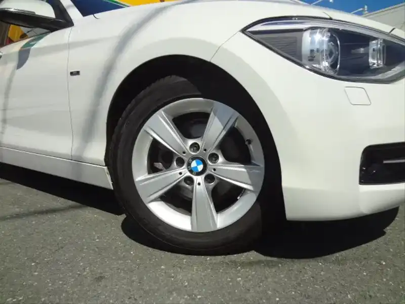 カタログ画像：１シリーズ（1 SERIES） １２０ｉ Ｍスポーツ 2012年5月 DBA-1A16 1600cc 燃費16.6km / l 外装