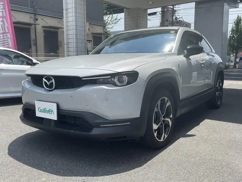 カタログ画像：ＭＸ－３０ロータリーＥＶ（MX-30 ROTARY-EV） レトロスポーツエディション 2024年12月 3LA-DR8V3R 830cc 燃費15.4km / l フロント
