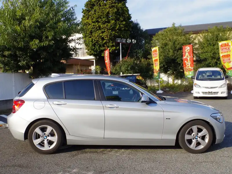 10084661 | カタログ画像：１シリーズ（1 SERIES） １１６ｉ スポーツ 2013年8月 DBA-1A16 1600cc グレイシャー・シルバー（メタリック･カラー） 外装